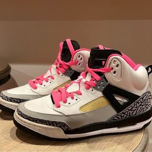 Jordan's 6.5 Y/ 39 EU